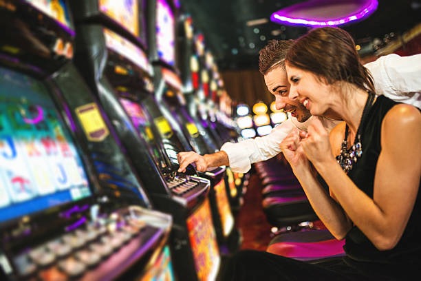 Mega Moolah bonus wheel feature Mega Moolah bonus wheel feature